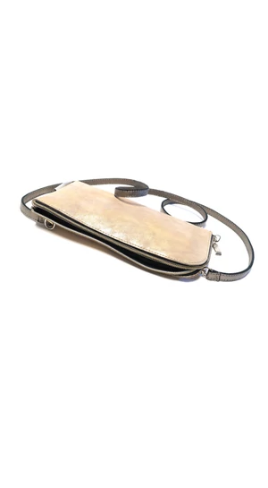 Artista: Drapp bőr clutch, szíjjal