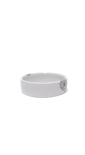 Boldizsár Zsuzsa:  Porcelán keskeny fekete virágos karperec / Átmérő 7,2cm, magasság 2,2cm