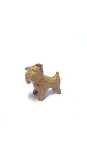 Kiss Gabi: Barna kutya / Raku kerámia / magasság 8 cm