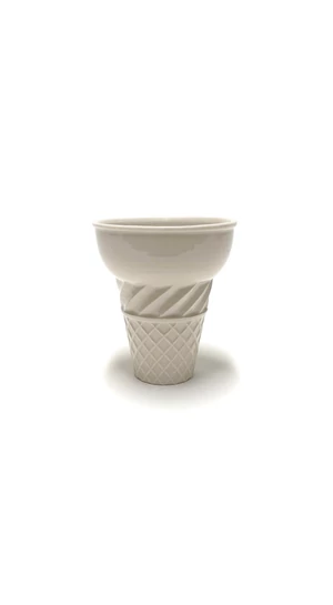 Knetik Dóra: Porcelán fagyitölcsér drapp N1 / magasság 12cm
