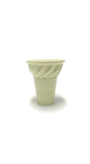 Knetik Dóra: Porcelán fagyitölcsér sárga N2 / magasság 12cm