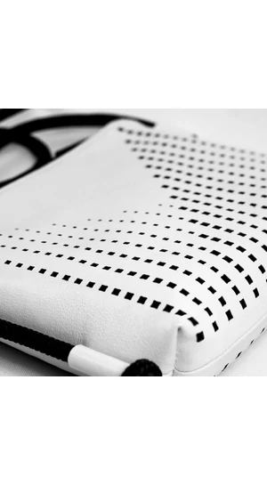 MIMIKRI: DINA fehér bőr lézervágott clutch