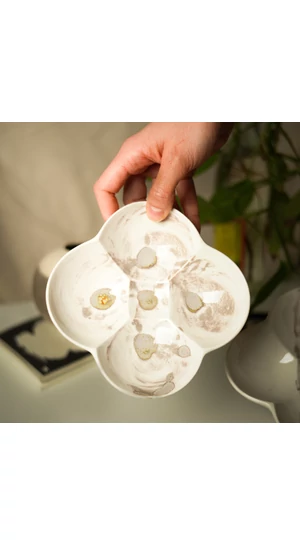 OHO CERAMICS: Porcelánkis pöttyös tálaló
