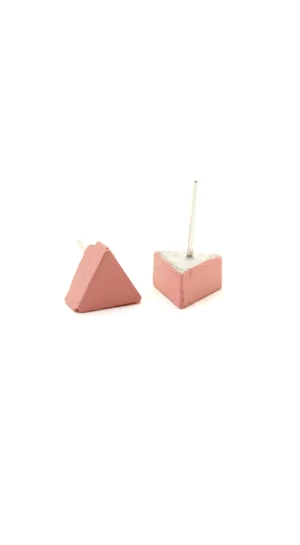 Rebelle: Kicsi háromszög beton fülbevaló / pink