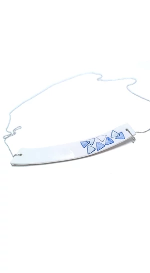 RE Jewel: Kék mintás porcelán medál