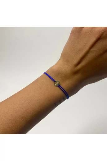 T55 - Kék zsinóros karkötő,  aranyozott kicsi medállal