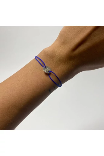 T55 - Kék zsinóros karkötő,  ezüst nagy medállal