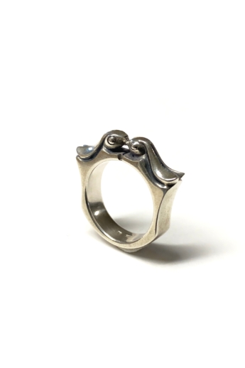 Bajcsi-Nagy Balázs: Nyuszi-puszi gyűrű