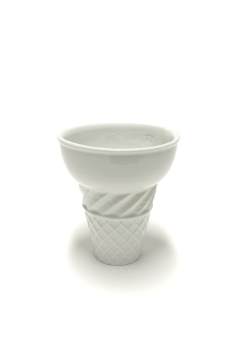 Knetik Dóra: Porcelán fagyitölcsér fehér N2 / magasság 12cm