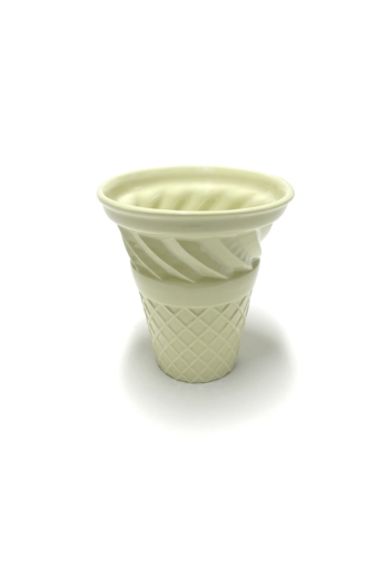 Knetik Dóra: Porcelán fagyitölcsér sárga N3 / magasság 12cm