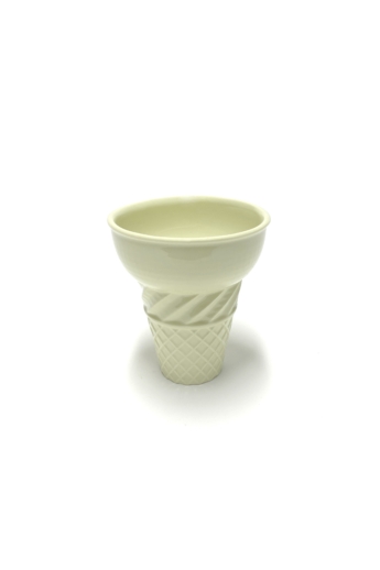 Knetik Dóra: Porcelán fagyitölcsér sárga N1 / magasság 12cm
