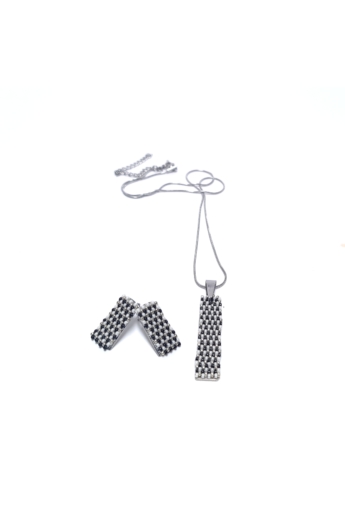 Myart: Fekete-fehér lapos-medálos üveggyöngy nyaklánc