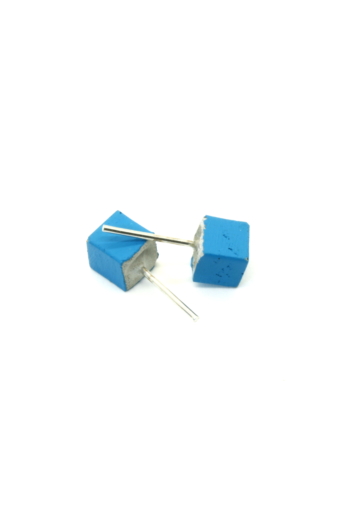 Rebelle: Kicsi kocka beton fülbevaló / kék