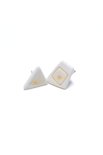 RE Jewel: Sárga foltos háromszög porcelán fülbevaló