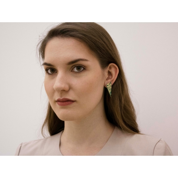 Kinga Horányi: IKIIKI ezüst fülbevaló / zöld háromszög