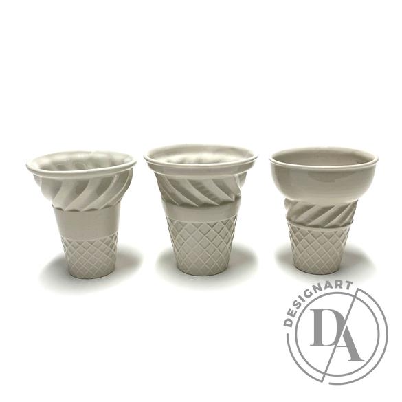 Knetik Dóra: Porcelán fagyitölcsér drapp N2 / magasság 12cm