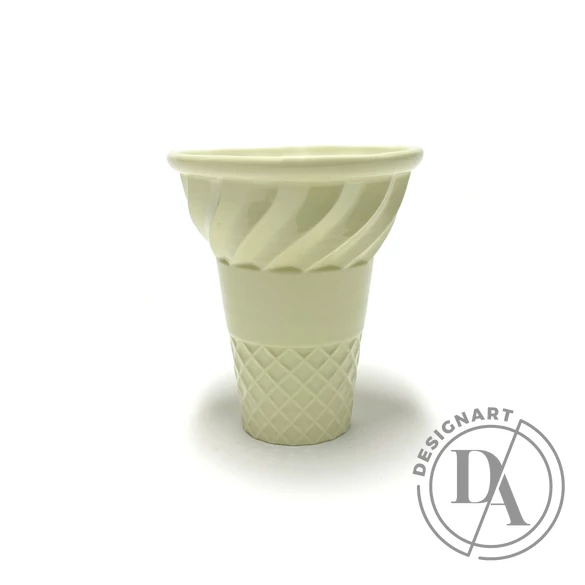 Knetik Dóra: Porcelán fagyitölcsér sárga N2 / magasság 12cm